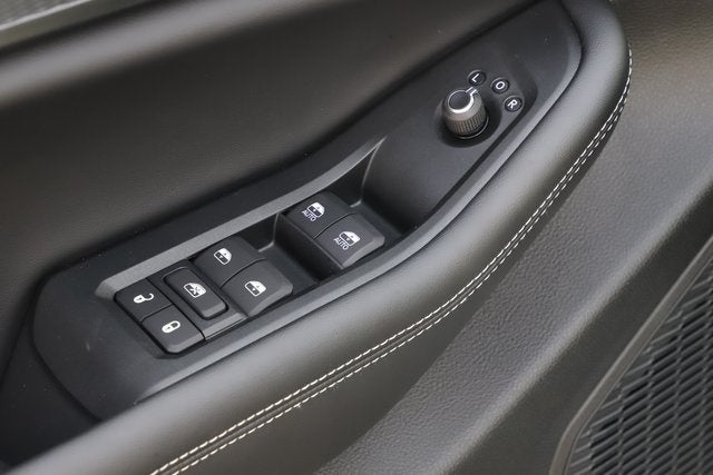 2025 Jeep Grand Cherokee GRAND CHEROKEE L LAREDO X 4X4