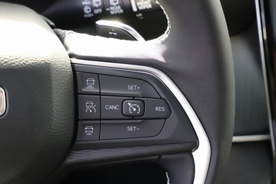 2025 Jeep Grand Cherokee GRAND CHEROKEE L LAREDO X 4X4