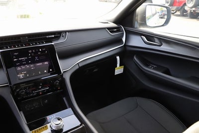 2025 Jeep Grand Cherokee GRAND CHEROKEE L LAREDO X 4X4