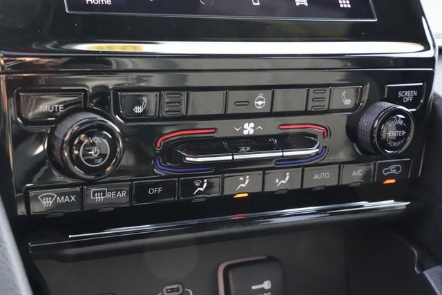 2025 Jeep Grand Cherokee GRAND CHEROKEE L LAREDO X 4X4