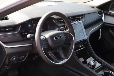 2025 Jeep Grand Cherokee GRAND CHEROKEE L LAREDO X 4X4