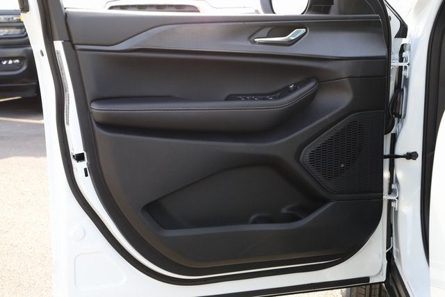 2025 Jeep Grand Cherokee GRAND CHEROKEE L LAREDO X 4X4