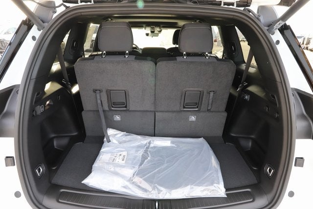 2025 Jeep Grand Cherokee GRAND CHEROKEE L LAREDO X 4X4