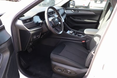 2025 Jeep Grand Cherokee GRAND CHEROKEE L LAREDO X 4X4