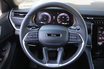 2026 Jeep Grand Cherokee GRAND CHEROKEE L LAREDO X 4X4