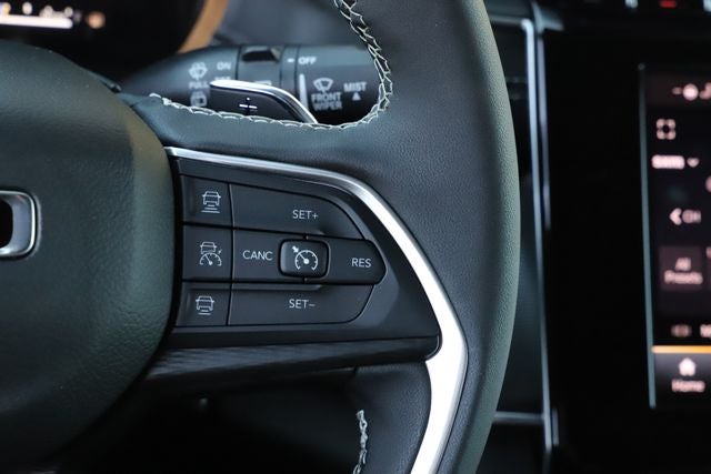 2026 Jeep Grand Cherokee GRAND CHEROKEE L LAREDO X 4X4