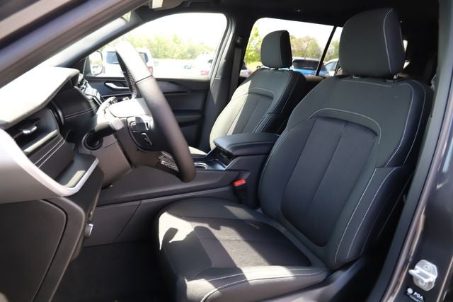 2026 Jeep Grand Cherokee GRAND CHEROKEE L LAREDO X 4X4