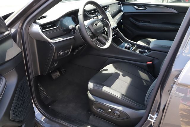 2026 Jeep Grand Cherokee GRAND CHEROKEE L LAREDO X 4X4