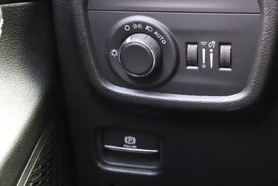 2027 Jeep Grand Cherokee GRAND CHEROKEE L LAREDO ALTITUDE 4X4