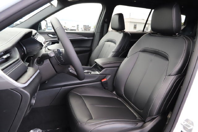 2027 Jeep Grand Cherokee GRAND CHEROKEE L LIMITED 4X4