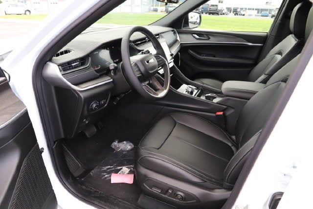 2027 Jeep Grand Cherokee GRAND CHEROKEE L LIMITED 4X4