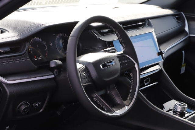 2027 Jeep Grand Cherokee GRAND CHEROKEE L LIMITED 4X4