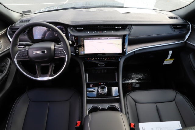 2027 Jeep Grand Cherokee GRAND CHEROKEE L LIMITED 4X4