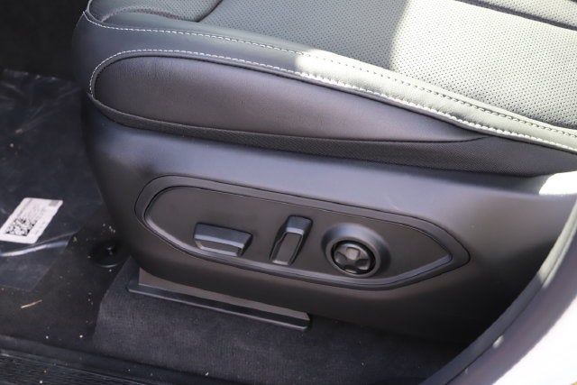 2027 Jeep Grand Cherokee GRAND CHEROKEE L LIMITED RESERVE 4X4