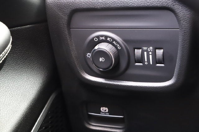 2027 Jeep Grand Cherokee GRAND CHEROKEE L LIMITED RESERVE 4X4