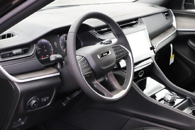 2027 Jeep Grand Cherokee GRAND CHEROKEE L LIMITED 4X4