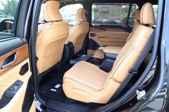 2026 Jeep Grand Cherokee GRAND CHEROKEE L SUMMIT 4X4