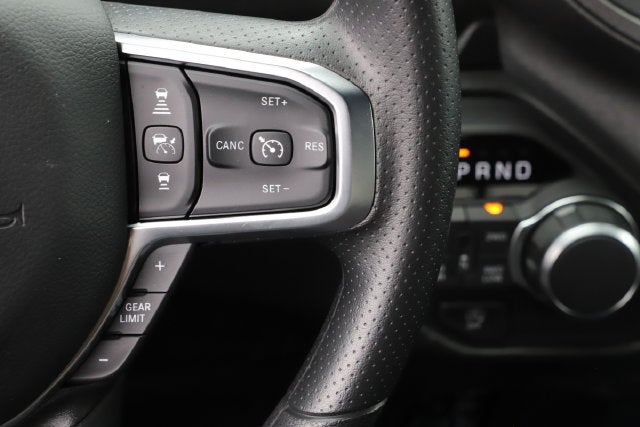 2027 RAM Ram 1500 RAM 1500 TRADESMAN CREW CAB 4X4 5'7' BOX