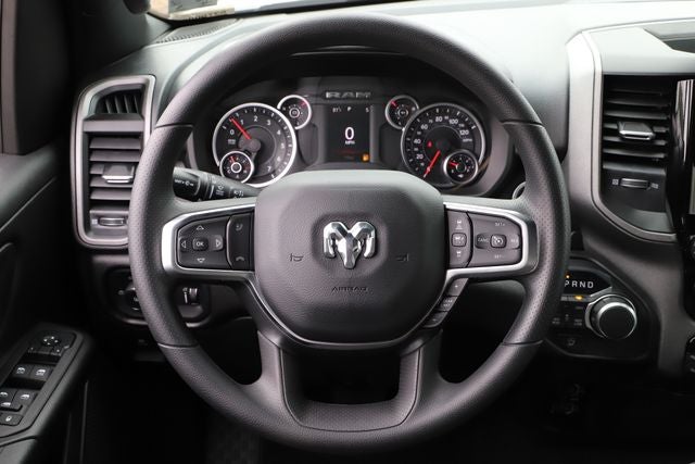 2027 RAM Ram 1500 RAM 1500 TRADESMAN CREW CAB 4X4 5'7' BOX
