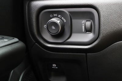 2027 RAM Ram 1500 RAM 1500 TRADESMAN CREW CAB 4X4 5'7' BOX