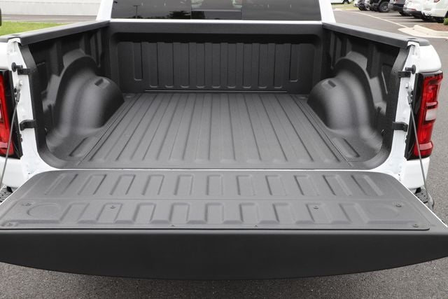 2027 RAM Ram 1500 RAM 1500 TRADESMAN CREW CAB 4X4 5'7' BOX