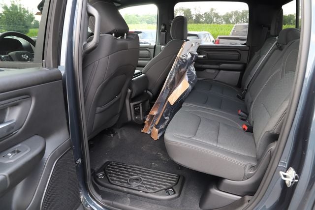 2026 RAM 1500 RAM 1500 WARLOCK CREW CAB 4X4 5'7' BOX