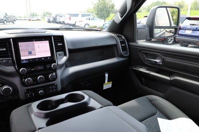 2026 RAM 1500 RAM 1500 WARLOCK CREW CAB 4X4 5'7' BOX