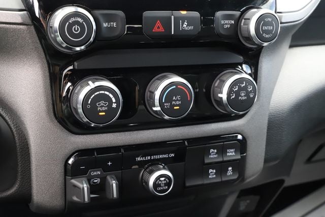 2025 RAM 1500 Warlock Crew Cab 4x4 5'7' Box