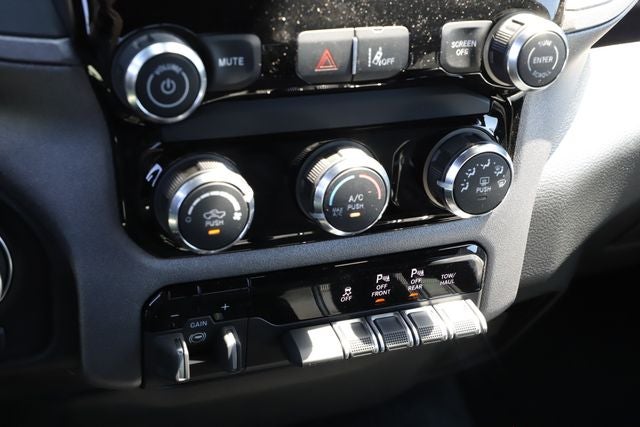 2026 RAM Ram 1500 RAM 1500 WARLOCK CREW CAB 4X4 5'7' BOX
