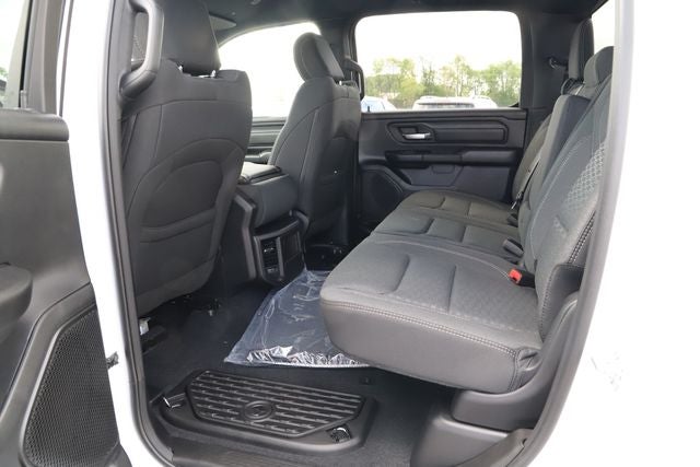 2026 RAM Ram 1500 RAM 1500 TRADESMAN CREW CAB 4X4 5'7' BOX