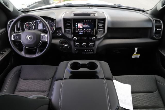 2026 RAM Ram 1500 RAM 1500 TRADESMAN CREW CAB 4X4 5'7' BOX