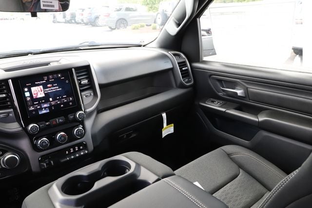 2026 RAM Ram 1500 RAM 1500 TRADESMAN CREW CAB 4X4 5'7' BOX