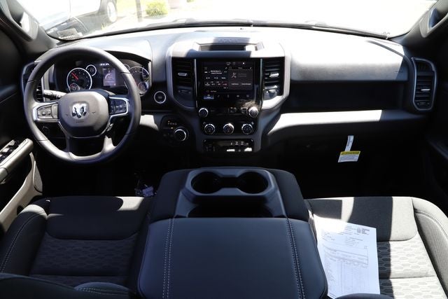 2026 RAM Ram 1500 RAM 1500 TRADESMAN CREW CAB 4X4 5'7' BOX