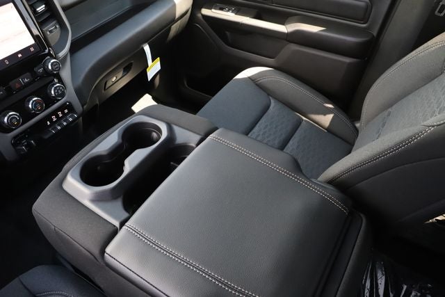 2026 RAM Ram 1500 RAM 1500 TRADESMAN CREW CAB 4X4 5'7' BOX