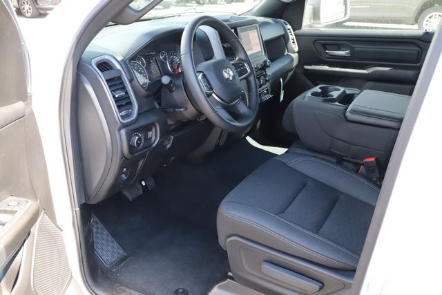 2026 RAM Ram 1500 RAM 1500 TRADESMAN CREW CAB 4X4 5'7' BOX