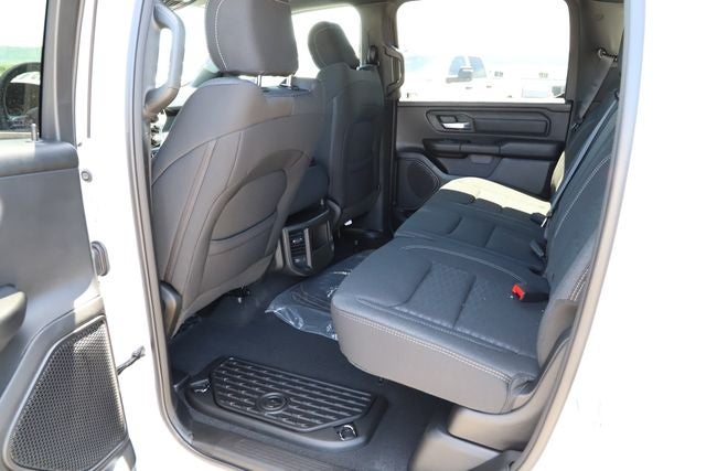 2026 RAM Ram 1500 RAM 1500 TRADESMAN CREW CAB 4X4 5'7' BOX