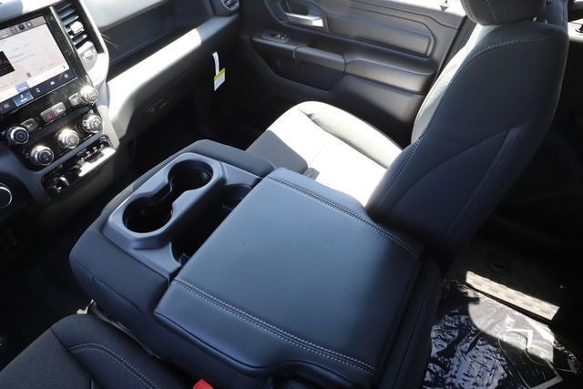 2026 RAM Ram 1500 RAM 1500 TRADESMAN CREW CAB 4X4 5'7' BOX