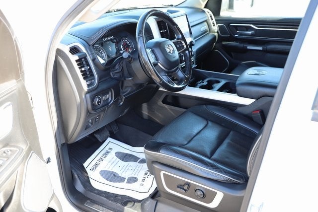 2019 RAM 1500 Laramie Crew Cab 4x4 5'7' Box