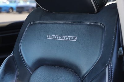 2019 RAM 1500 Laramie Crew Cab 4x4 5'7' Box