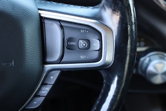 2019 RAM 1500 Laramie Crew Cab 4x4 5'7' Box