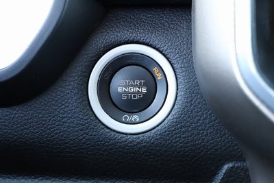 2019 RAM 1500 Laramie Crew Cab 4x4 5'7' Box