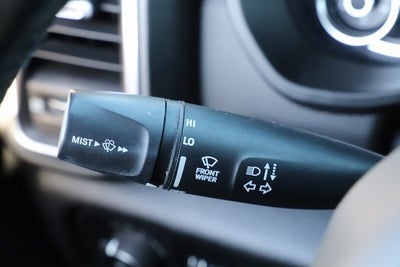 2019 RAM 1500 Laramie Crew Cab 4x4 5'7' Box