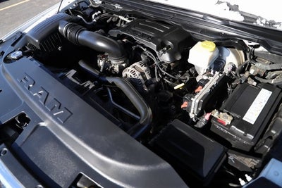 2019 RAM 1500 Laramie Crew Cab 4x4 5'7' Box