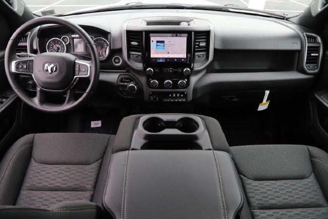 2027 RAM Ram 1500 RAM 1500 EXPRESS CREW CAB 4X4 6'4' BOX
