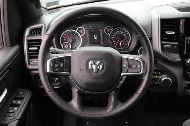 2027 RAM Ram 1500 RAM 1500 EXPRESS CREW CAB 4X4 6'4' BOX