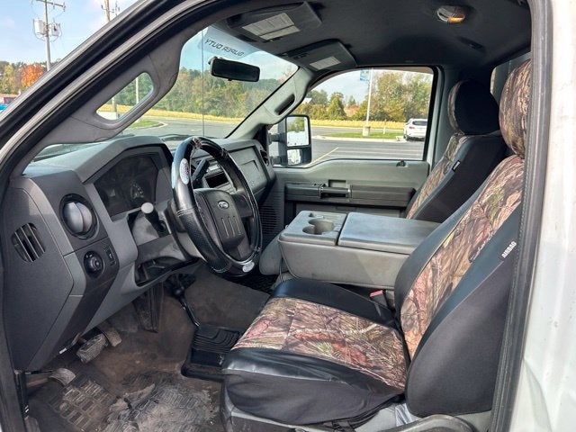 2011 Ford F-550 Chassis XL DRW