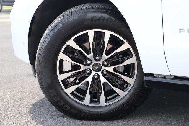 2025 Ford Expedition Platinum MAX