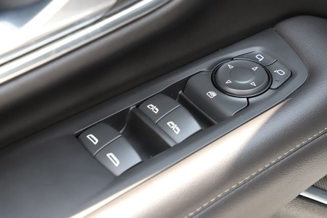 2024 GMC Yukon XL 4WD SLE