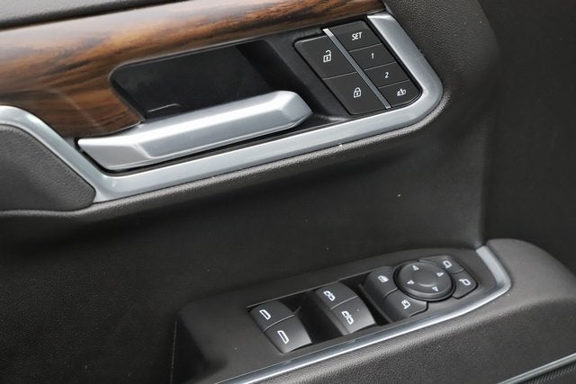 2025 GMC Sierra 1500 4WD Crew Cab Short Box SLT