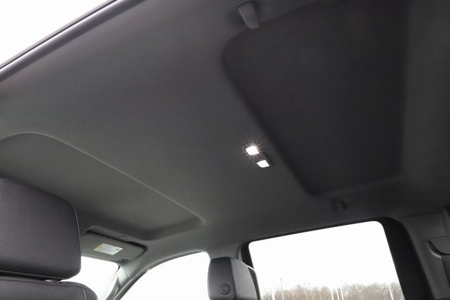 2025 GMC Sierra 1500 4WD Crew Cab Short Box SLT